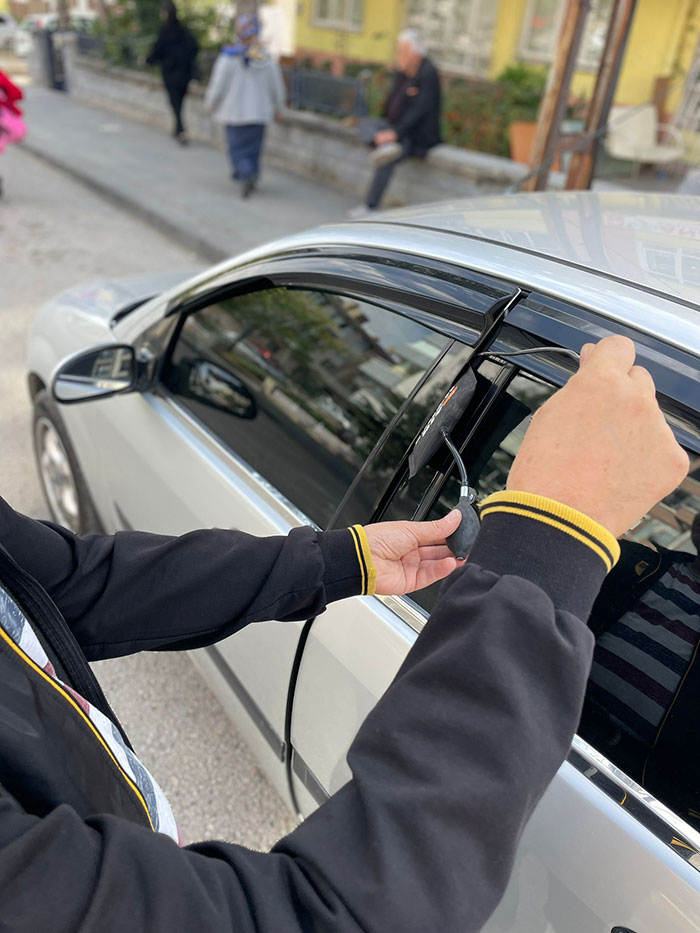 Evka 2 Oto Kilitçisi